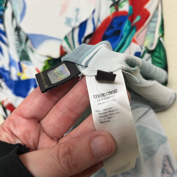 Roberto Cavalli size 2 (IT sz 38) tropical bird printed sleeveless top - Picture 8 of 15